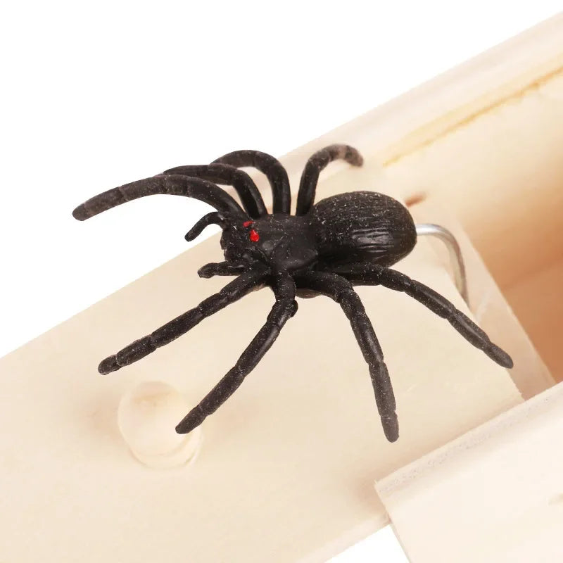 Joke Prank Spider Prop Small Wooden Box Halloween Prank Small Bug Box Horror Scary Prop Spider Box Trick Friend Office Toys Gits