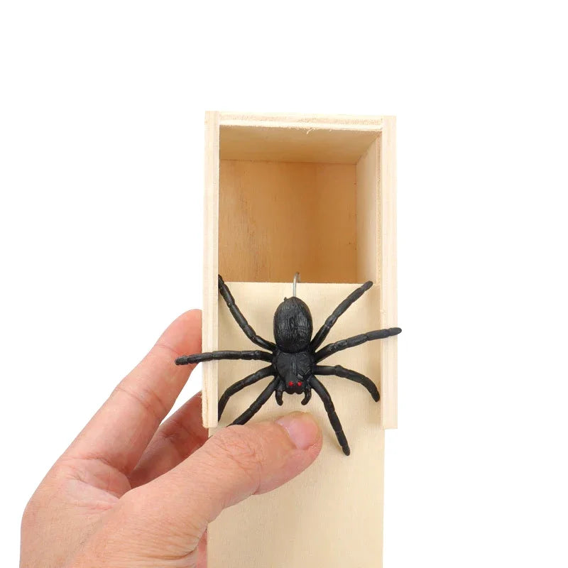 Joke Prank Spider Prop Small Wooden Box Halloween Prank Small Bug Box Horror Scary Prop Spider Box Trick Friend Office Toys Gits