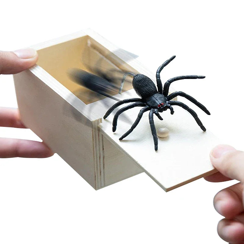 Joke Prank Spider Prop Small Wooden Box Halloween Prank Small Bug Box Horror Scary Prop Spider Box Trick Friend Office Toys Gits
