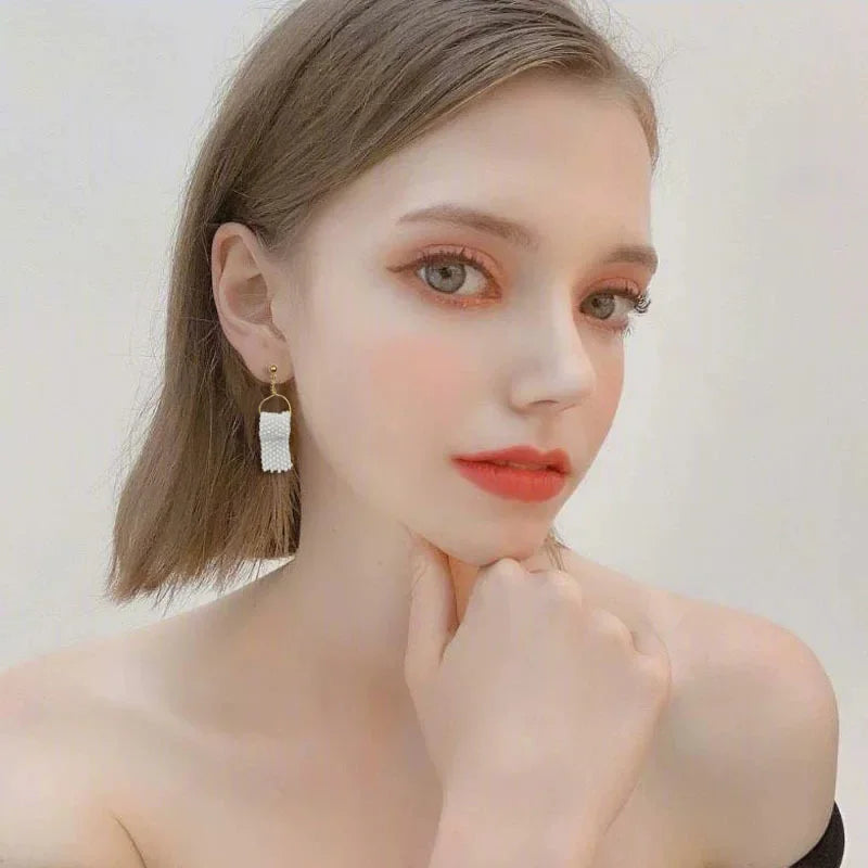 1pair Funny Toilet Paper Simulated Pearl Drop Earrings Creative Roll Paper Towel Statement Earrings Woman Personality Jewelry